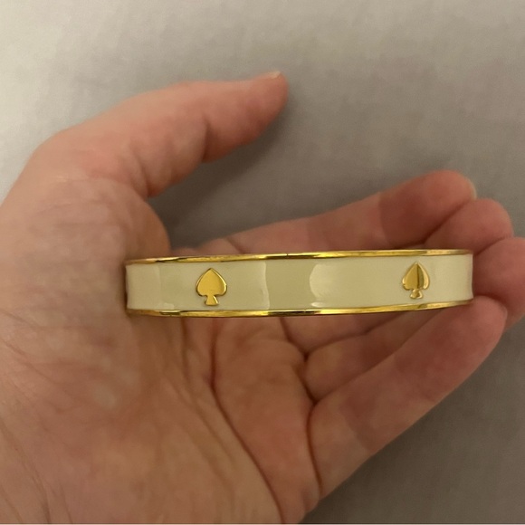 Kate Spade White Enamel Bangle Logo Bracelet - Picture 2 of 4